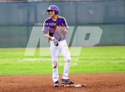 Thumbnail 3 in Firebaugh vs. Lynwood photogallery.