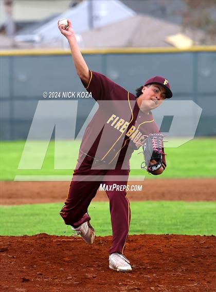 Thumbnail 1 in Firebaugh vs. Lynwood photogallery.