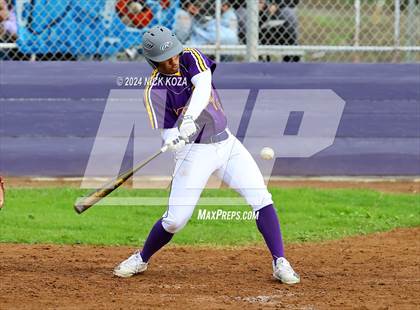 Thumbnail 2 in Firebaugh vs. Lynwood photogallery.