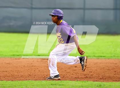 Thumbnail 3 in Firebaugh vs. Lynwood photogallery.