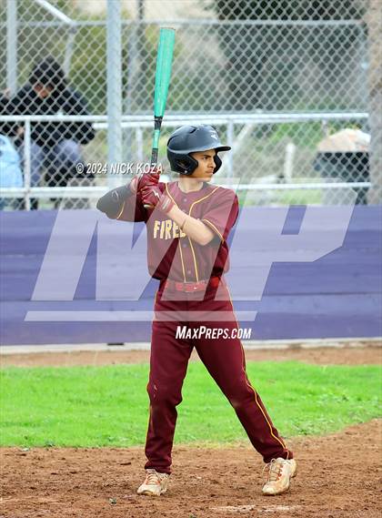 Thumbnail 3 in Firebaugh vs. Lynwood photogallery.