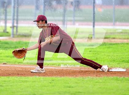 Thumbnail 2 in Firebaugh vs. Lynwood photogallery.