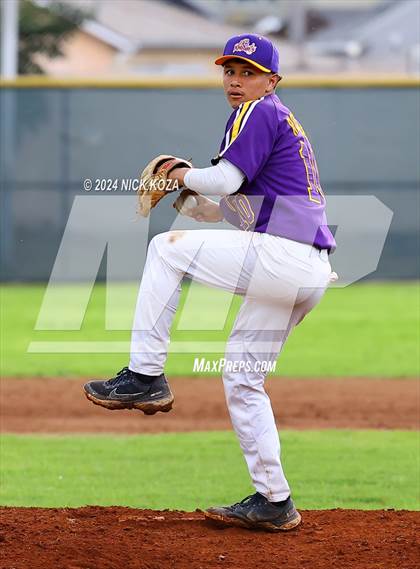 Thumbnail 2 in Firebaugh vs. Lynwood photogallery.