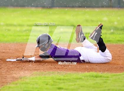 Thumbnail 2 in Firebaugh vs. Lynwood photogallery.