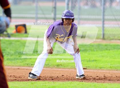 Thumbnail 3 in Firebaugh vs. Lynwood photogallery.