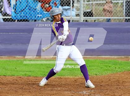 Thumbnail 2 in Firebaugh vs. Lynwood photogallery.