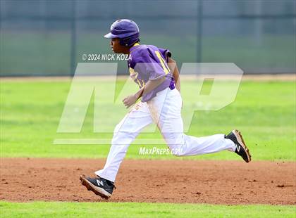 Thumbnail 1 in Firebaugh vs. Lynwood photogallery.