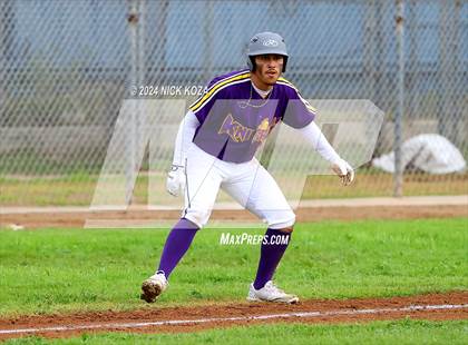 Thumbnail 1 in Firebaugh vs. Lynwood photogallery.