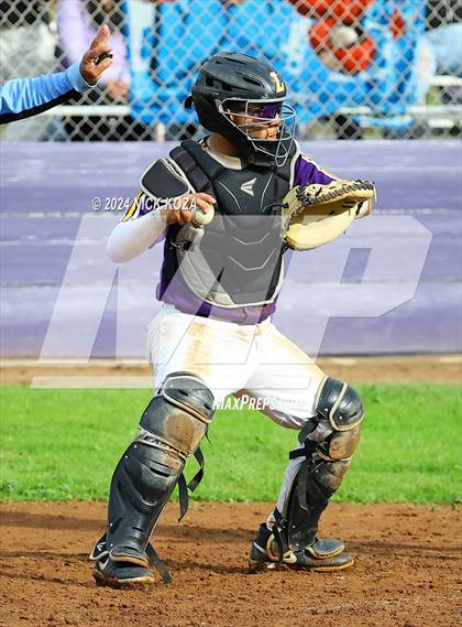 Thumbnail 1 in Firebaugh vs. Lynwood photogallery.