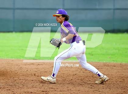 Thumbnail 3 in Firebaugh vs. Lynwood photogallery.