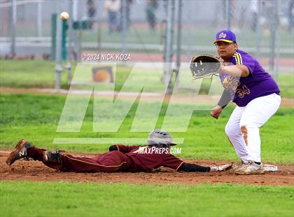 Thumbnail 1 in Firebaugh vs. Lynwood photogallery.