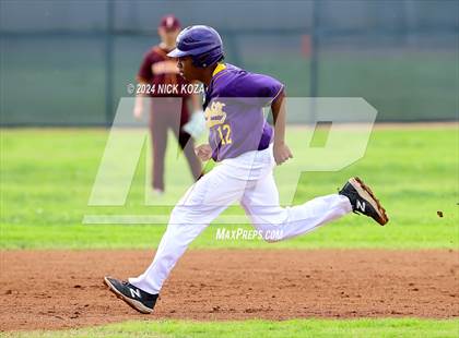 Thumbnail 2 in Firebaugh vs. Lynwood photogallery.