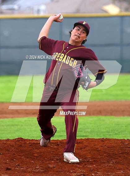 Thumbnail 3 in Firebaugh vs. Lynwood photogallery.