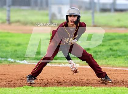 Thumbnail 3 in Firebaugh vs. Lynwood photogallery.