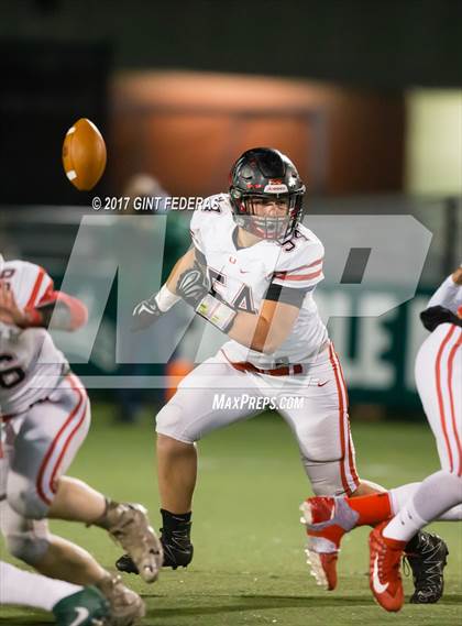 Thumbnail 3 in De La Salle vs. Clayton Valley Charter (CIF NCS Open Semifinal) photogallery.