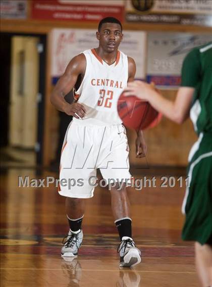 Thumbnail 1 in Central vs Granada Hills  photogallery.