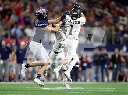 Thumbnail 3 in Pleasant Grove vs. Wimberley (UIL 4A Final) photogallery.