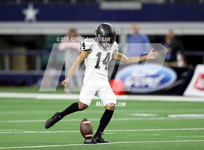 Thumbnail 1 in Pleasant Grove vs. Wimberley (UIL 4A Final) photogallery.
