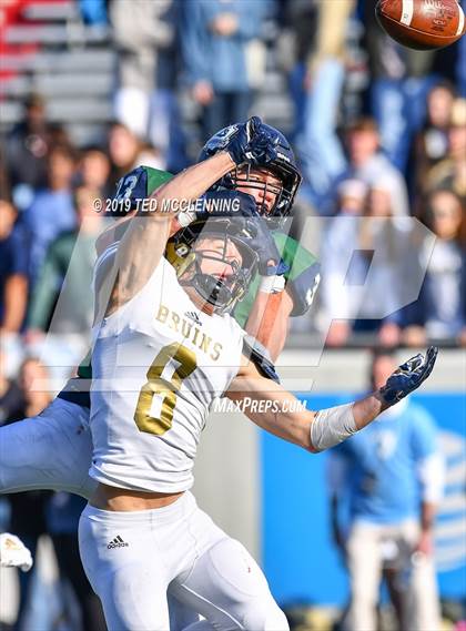 Thumbnail 3 in Pulaski Academy vs. Little Rock Christian Academy (AAA 5A State Final) photogallery.