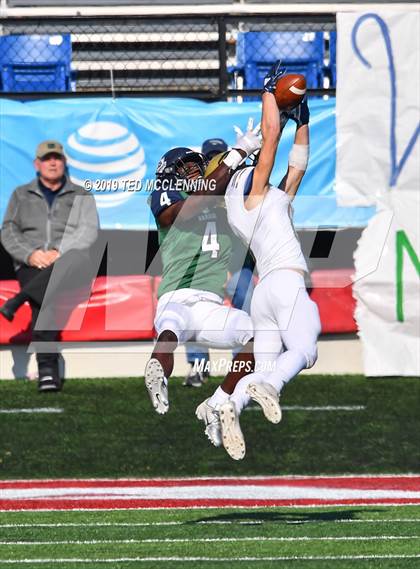 Thumbnail 3 in Pulaski Academy vs. Little Rock Christian Academy (AAA 5A State Final) photogallery.
