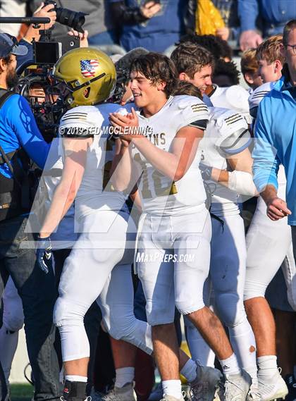 Thumbnail 1 in Pulaski Academy vs. Little Rock Christian Academy (AAA 5A State Final) photogallery.