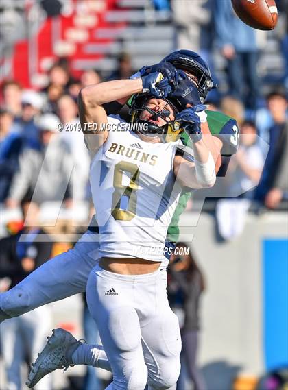 Thumbnail 2 in Pulaski Academy vs. Little Rock Christian Academy (AAA 5A State Final) photogallery.