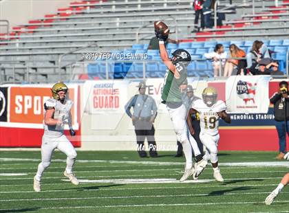 Thumbnail 2 in Pulaski Academy vs. Little Rock Christian Academy (AAA 5A State Final) photogallery.