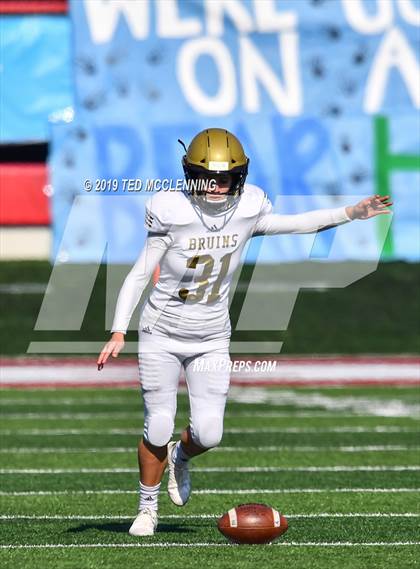 Thumbnail 2 in Pulaski Academy vs. Little Rock Christian Academy (AAA 5A State Final) photogallery.