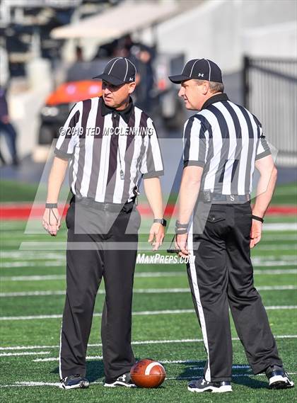 Thumbnail 1 in Pulaski Academy vs. Little Rock Christian Academy (AAA 5A State Final) photogallery.