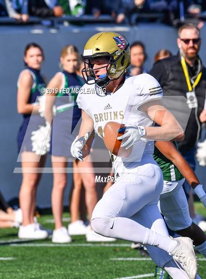 Thumbnail 2 in Pulaski Academy vs. Little Rock Christian Academy (AAA 5A State Final) photogallery.