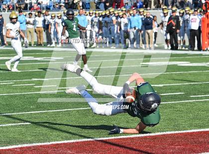 Thumbnail 2 in Pulaski Academy vs. Little Rock Christian Academy (AAA 5A State Final) photogallery.