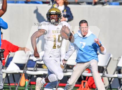 Thumbnail 2 in Pulaski Academy vs. Little Rock Christian Academy (AAA 5A State Final) photogallery.