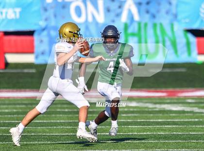Thumbnail 3 in Pulaski Academy vs. Little Rock Christian Academy (AAA 5A State Final) photogallery.