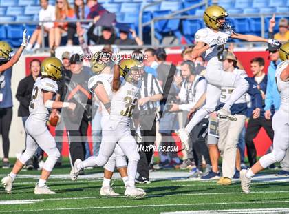 Thumbnail 3 in Pulaski Academy vs. Little Rock Christian Academy (AAA 5A State Final) photogallery.