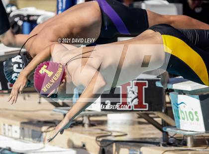 Thumbnail 3 in Husky Invitational photogallery.