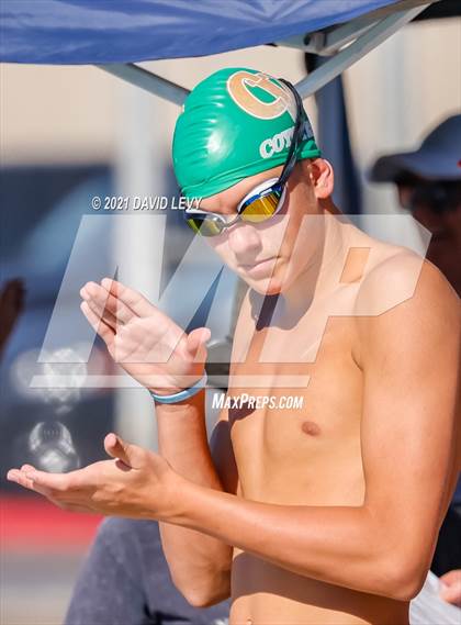 Thumbnail 3 in Husky Invitational photogallery.