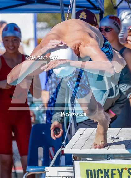 Thumbnail 2 in Husky Invitational photogallery.