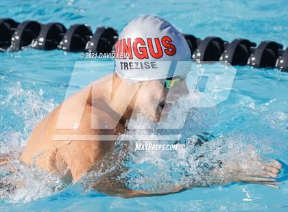 Thumbnail 3 in Husky Invitational photogallery.