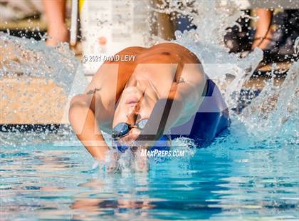 Thumbnail 2 in Husky Invitational photogallery.