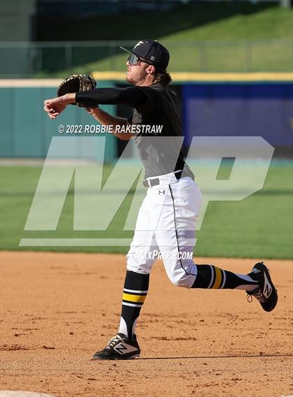 Thumbnail 1 in Forney vs. Wakeland (UIL 5A Regional Final)  photogallery.