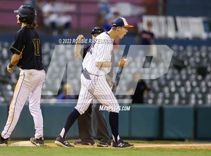 Thumbnail 3 in Forney vs. Wakeland (UIL 5A Regional Final)  photogallery.