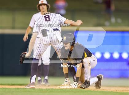 Thumbnail 3 in Forney vs. Wakeland (UIL 5A Regional Final)  photogallery.
