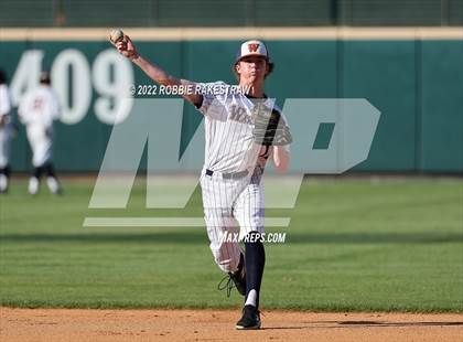 Thumbnail 3 in Forney vs. Wakeland (UIL 5A Regional Final)  photogallery.