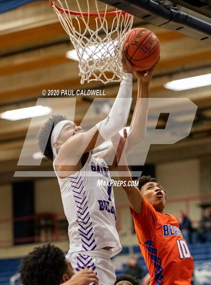 Thumbnail 3 in Garfield vs. Rainier Beach (WIAA 3A District Playoff) photogallery.