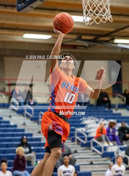 Thumbnail 1 in Garfield vs. Rainier Beach (WIAA 3A District Playoff) photogallery.