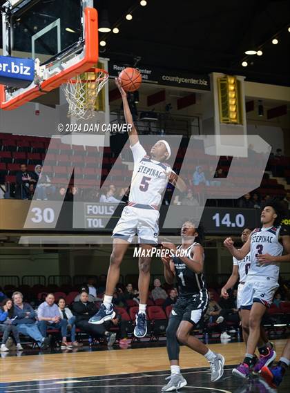 Thumbnail 2 in Archbishop Stepinac vs. Eagle Academy II (Public vs Catholic Hoops Showdown) photogallery.
