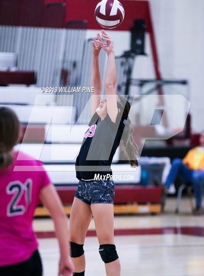 Thumbnail 2 in JV: Monroe-Woodbury @ Kingston photogallery.