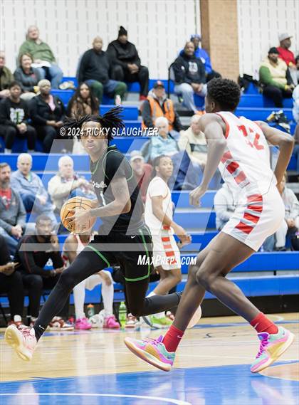 Thumbnail 2 in Pattonville vs Alton (Illinois Classic) photogallery.