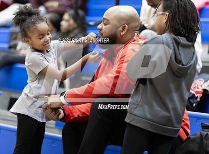 Thumbnail 1 in Pattonville vs Alton (Illinois Classic) photogallery.