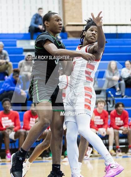 Thumbnail 2 in Pattonville vs Alton (Illinois Classic) photogallery.
